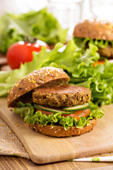 Vegan burgers with lentils and pistashios