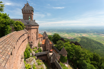 Vue d'ensemble du château et donjon