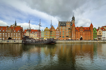 Fototapeta premium The riverside with the characteristic promenade of Gdansk, Poland.