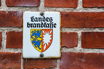 Obraz premium Arnis - historisches Schild