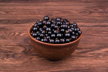 Black currants in a bowl