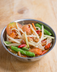 Spicy papaya salad - somtum