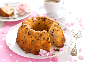 German ring cake Gugelhupf 