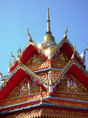 Fototapeta premium Beautiful and colorful Burma temple in Penang, Malaysia 