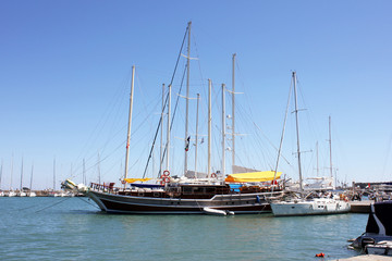 Fototapeta premium Ships in port