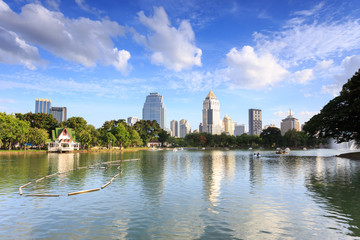 Fototapeta na wymiar View of Bangkok Cityscape from Lumpini Park