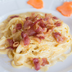 spaghetti carbonara