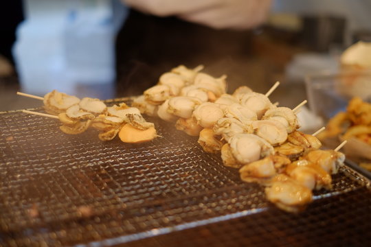 屋台の焼きホタテ