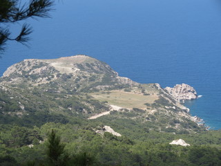 Grèce - Ile de Rhodes - Monolithos Vue sur la côte escarpée