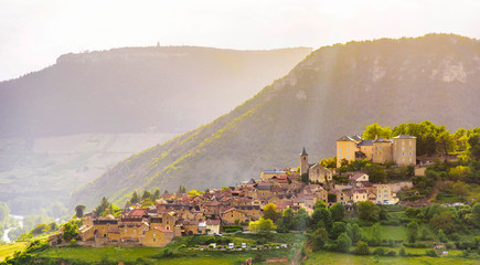 le village de Mostuejouls