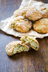 Snack scones with basil and parmesan