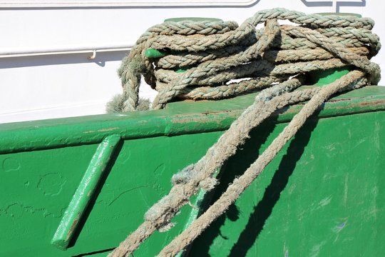 Doppelpoller auf einem Schiff