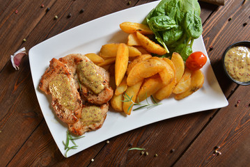 Turkey breasts with honey-mustard sauce