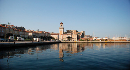 Fototapeta premium Landscape of a port in Trieste with the aquarium, in Italia