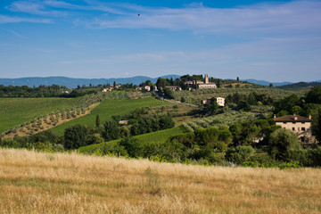 Fototapeta na wymiar blue sky over Tuscany countryside , Italy