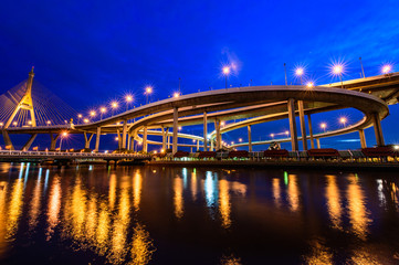 Fototapeta na wymiar The Bhumibol Bridge also known as the Industrial Ring Road Bridg