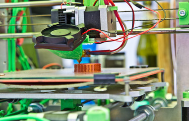 stampante 3D al lavoro