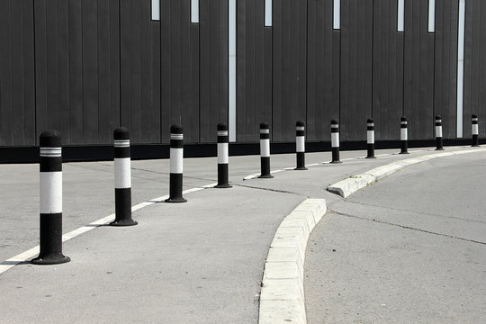 Parking columns on the parking lot