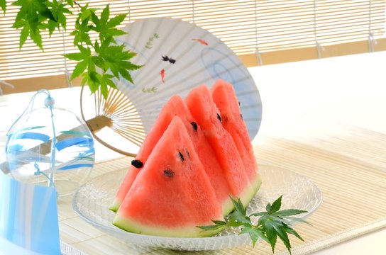 スイカ のストック写真、ロイヤリティフリーの画像、ベクター、および