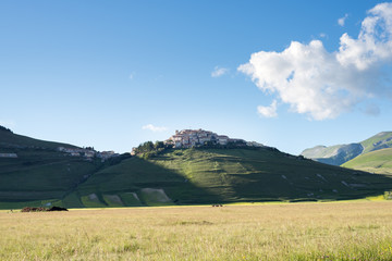 Fototapeta premium Castelluccio, view of the village, famous for the lentils, Umbria Italy