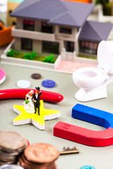 新婚夫婦と散らかった部屋