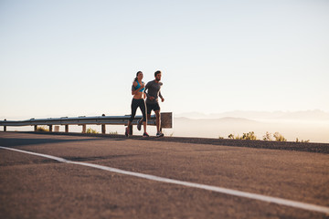 Obraz premium Couple on morning run