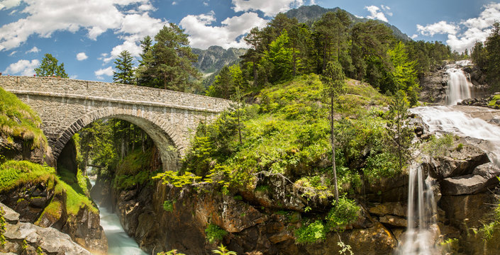 Fototapeta Pont d'Espagne Pyrénées