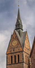 Obraz premium Kirchturm der Marktkirche in Hannover