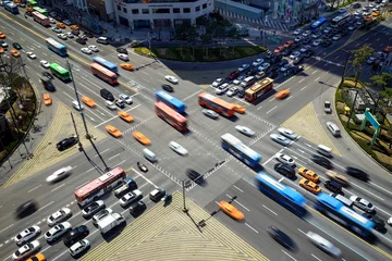 Fototapete Schnelle Autos Belebte Straßenkreuzung in Korea