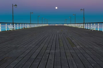 Photo sur Plexiglas Jetée Beautiful wooden pier on Baltic sea shore