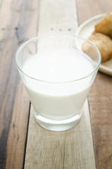 Soy milk and deep-fried doughstick