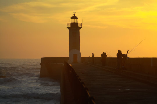 Por-do-sol no farol.