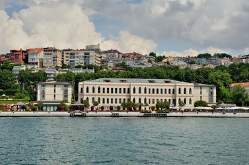 Naklejka premium The Atik Ottoman Pasha Palace Panoroma At The Bosphorus Side