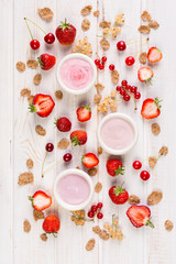 Obraz na płótnie Canvas Yogurt with fresh fruits, delicious and healthy 