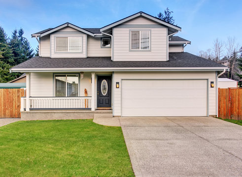 Traditional Northwest Home With Driveway.