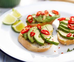 Avocado canape