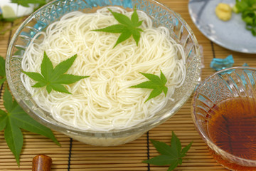 ソーメン　/　暑い夏は、涼しいソーメンをいただきたいです。