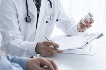 Doctor that prescribe medicine