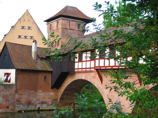Fototapeta na wymiar Fachwerkbrücke Nürnberg
