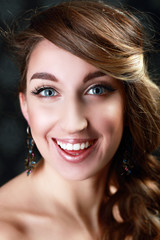 Naklejka premium smiling woman