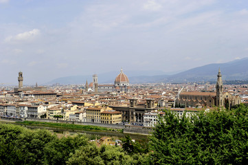 Fototapeta na wymiar Florence cityscape with Duomo Santa Maria Del Fiore and Piazza Della Signoria from Piazzale Michelangelo, Italy