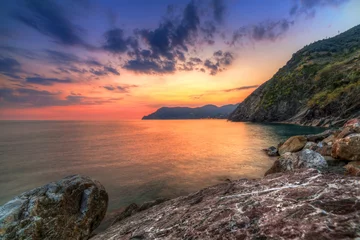 Crédence de cuisine en verre imprimé Mer / coucher de soleil Beautiful sunset at Ligurian Sea, Italy
