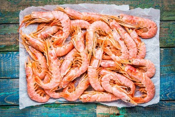 fresh raw prawns on paper