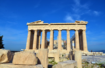 Fototapeta premium Le Parthénon sur la colline de L'Acropole à Athènes