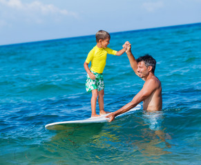 Obraz premium Boy surfing