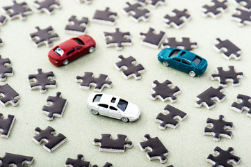 ジグソーパズルと車