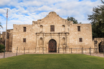 Historic Alamo at twilight - obrazy, fototapety, plakaty
