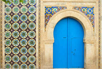 Tunisia, El Jem, old houses of the Medina, detail of a door
