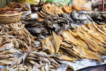 Fischstand auf dem Markt in Asien/Vietnam