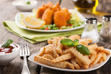 French fries and baked in pastry shrimp with vegetables
